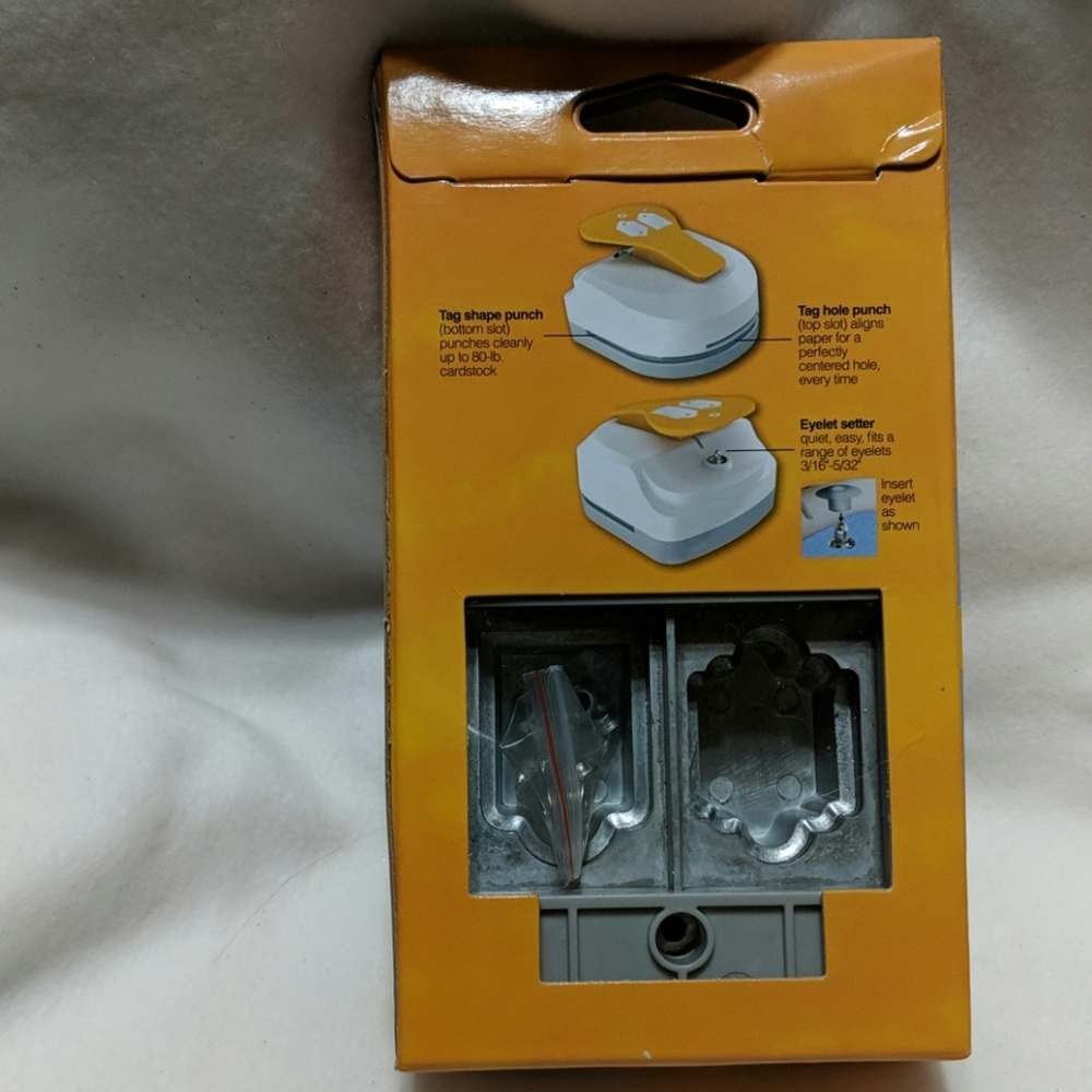 Fiskars Tag Maker - Picture 4 of 5